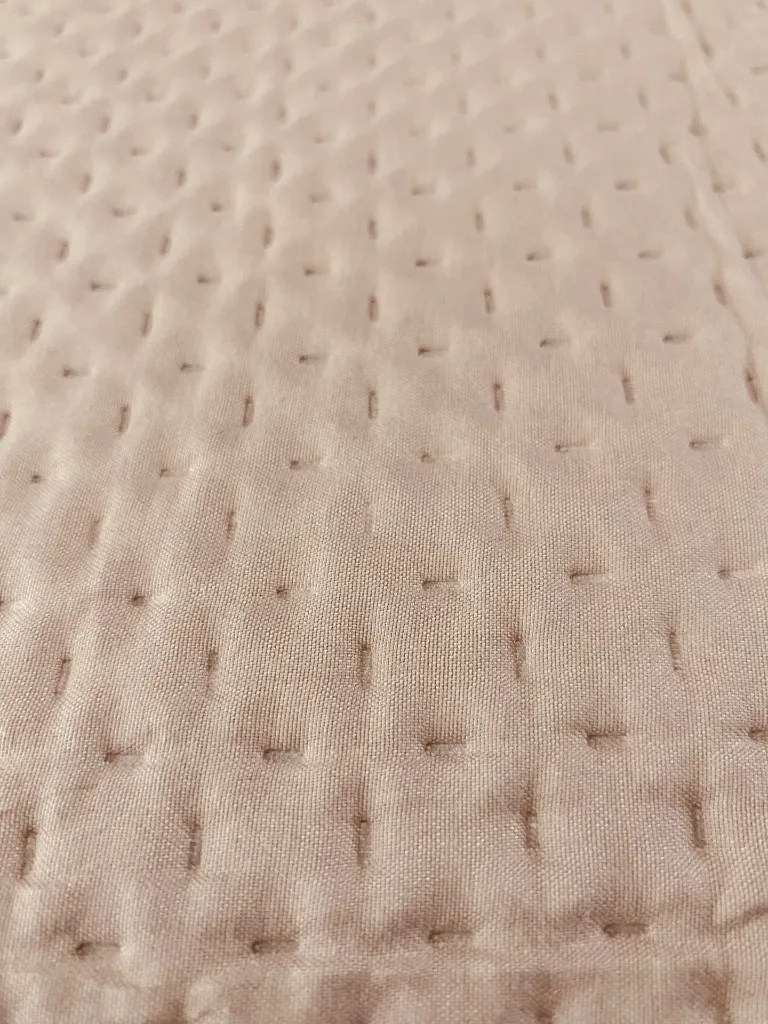 Ultra-Luxury Pastel Colored Bedcover_5_BrownMouse.webp