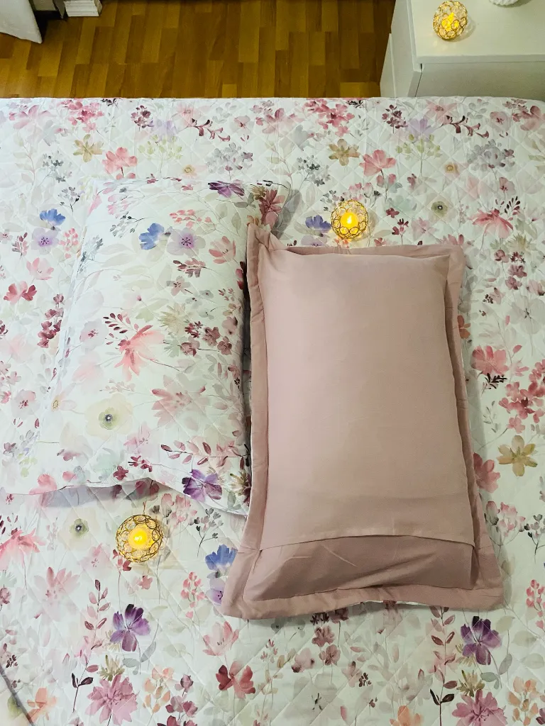 Reversible_Quilted_Bedcovers_4_Pink&PurpleFlowers.webp
