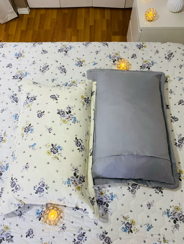 Quilted English Floral Bedcovers_4_GreyRoses.webp