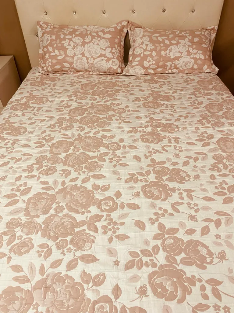 3. Rosepetal Reversible Becover shade-Pink.webp