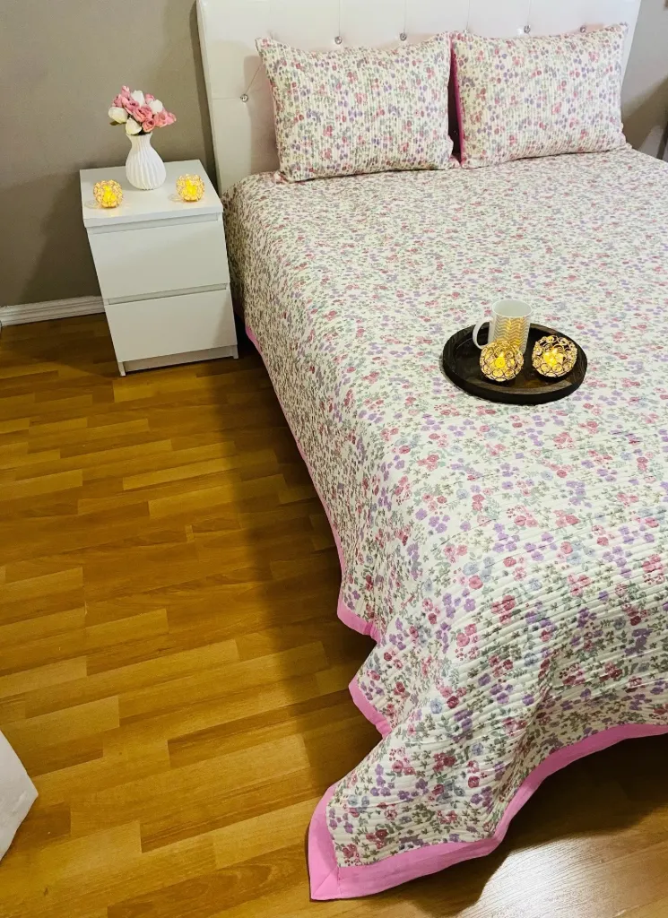 Cotton Bedcover In Purple & Pink Shade